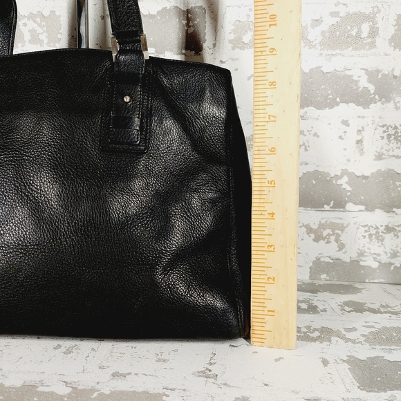 Ellen Tracy Black Leather Gold Zip Shoulder Bag 0664 - Picture 4 of 13